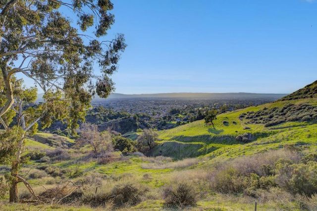 807 Boulder Drive, San Jose, CA 95132