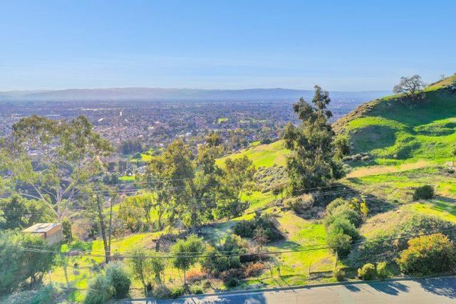 807 Boulder Drive, San Jose, CA 95132