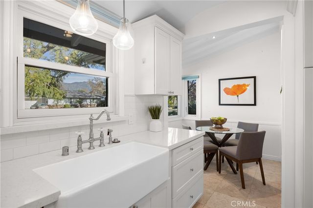 1406 W Valleyheart, Burbank, CA 91506