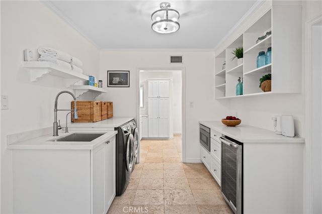 1406 W Valleyheart, Burbank, CA 91506