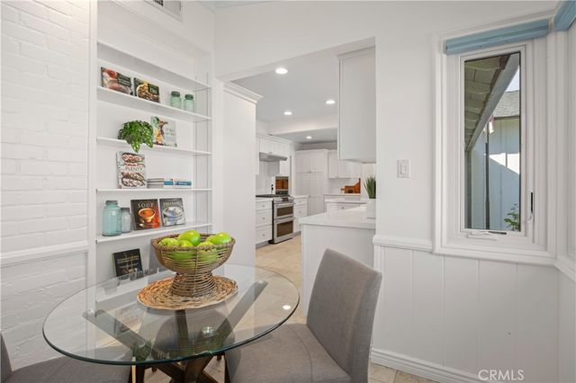 1406 W Valleyheart, Burbank, CA 91506