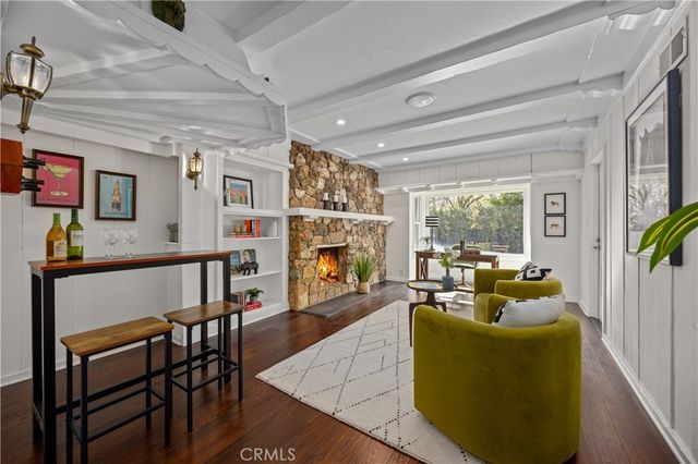 1406 W Valleyheart, Burbank, CA 91506