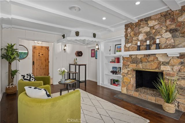 1406 W Valleyheart, Burbank, CA 91506