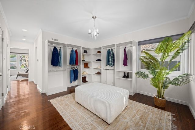 1406 W Valleyheart, Burbank, CA 91506