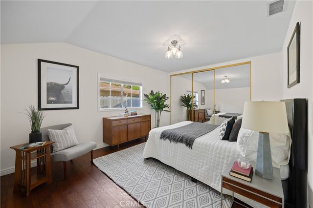 1406 W Valleyheart, Burbank, CA 91506