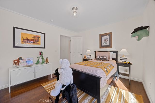 1406 W Valleyheart, Burbank, CA 91506