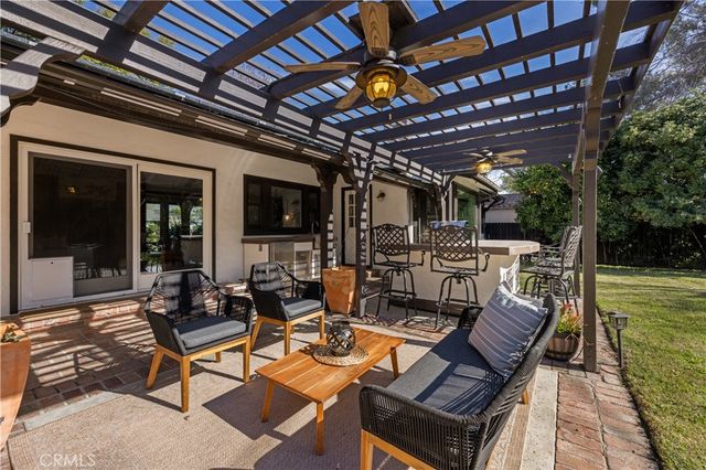 1406 W Valleyheart, Burbank, CA 91506