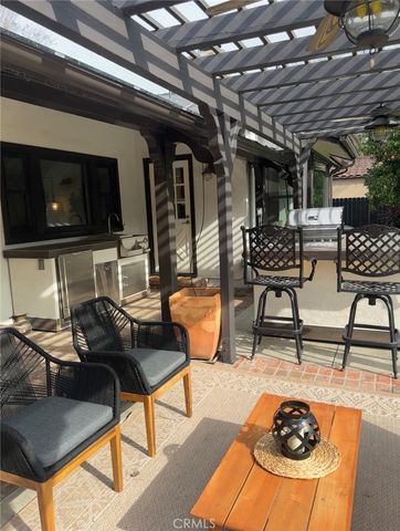 1406 W Valleyheart, Burbank, CA 91506