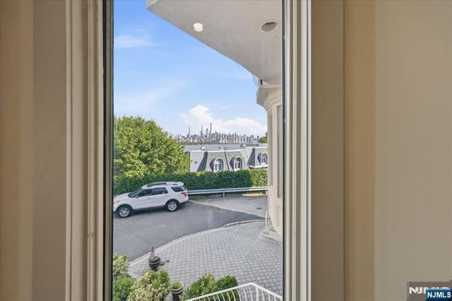 119 Cedar Street C0119, Cliffside Park, NJ 07010