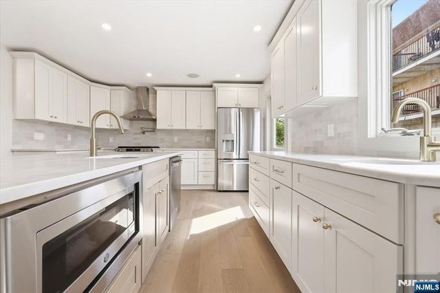119 Cedar Street C0119, Cliffside Park, NJ 07010
