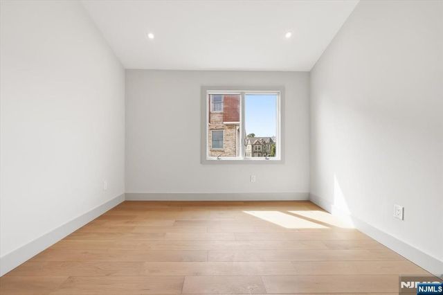 119 Cedar Street C0119, Cliffside Park, NJ 07010
