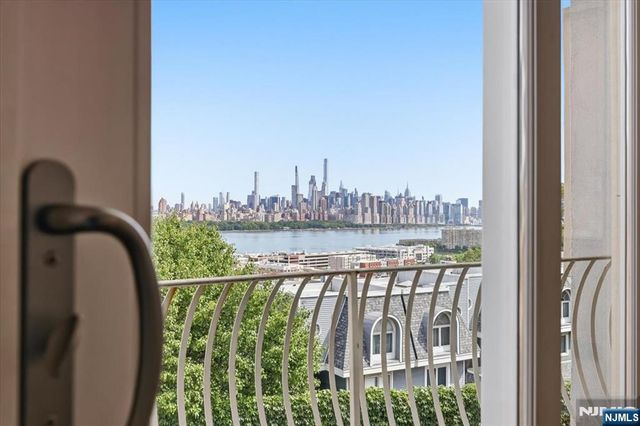119 Cedar Street C0119, Cliffside Park, NJ 07010