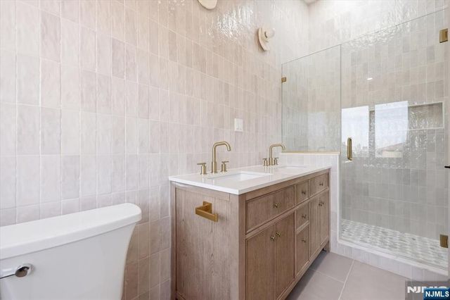 119 Cedar Street C0119, Cliffside Park, NJ 07010