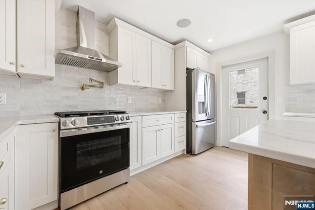 119 Cedar Street C0119, Cliffside Park, NJ 07010