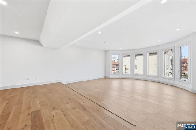 119 Cedar Street C0119, Cliffside Park, NJ 07010