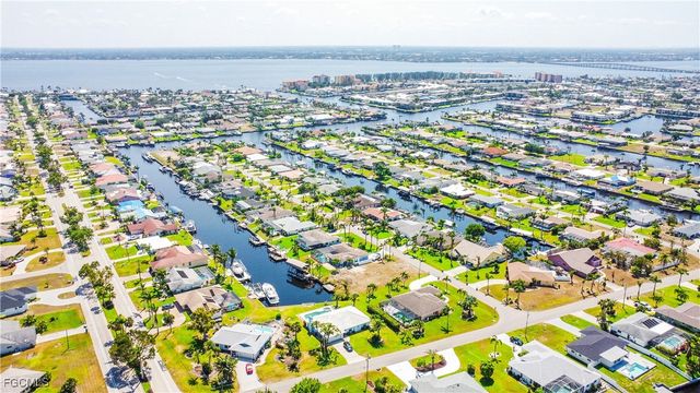 1625 SE 39th ST, Cape Coral, FL 33904