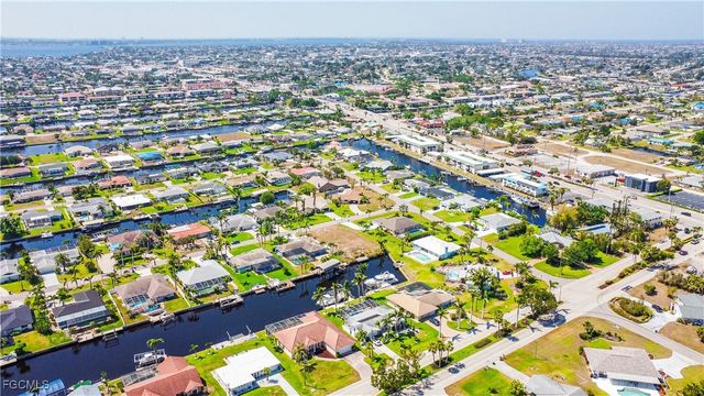 1625 SE 39th ST, Cape Coral, FL 33904