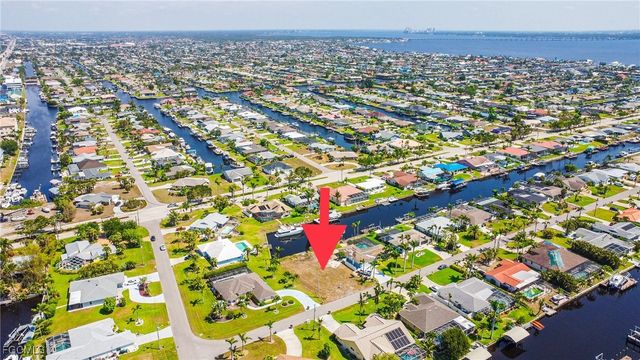 1625 SE 39th ST, Cape Coral, FL 33904