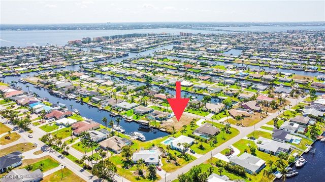 1625 SE 39th ST, Cape Coral, FL 33904