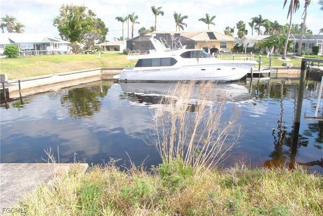 1625 SE 39th ST, Cape Coral, FL 33904