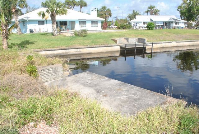 1625 SE 39th ST, Cape Coral, FL 33904