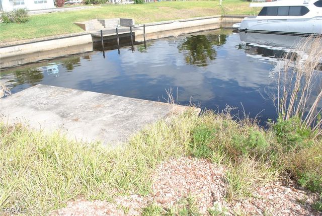 1625 SE 39th ST, Cape Coral, FL 33904