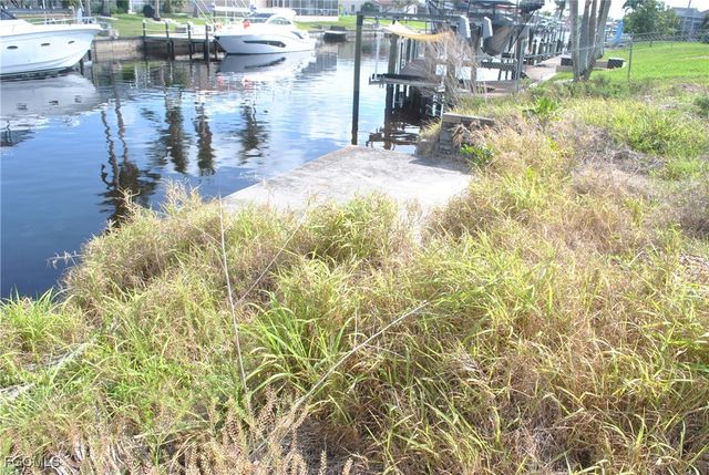 1625 SE 39th ST, Cape Coral, FL 33904