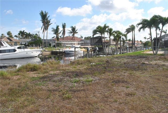 1625 SE 39th ST, Cape Coral, FL 33904