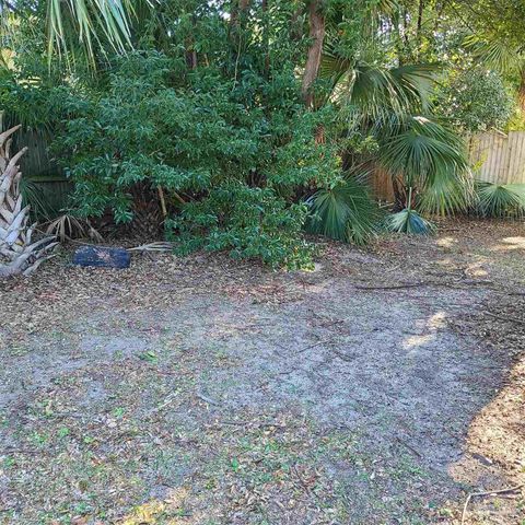 910 N Devilliers St B, Pensacola, FL 32501