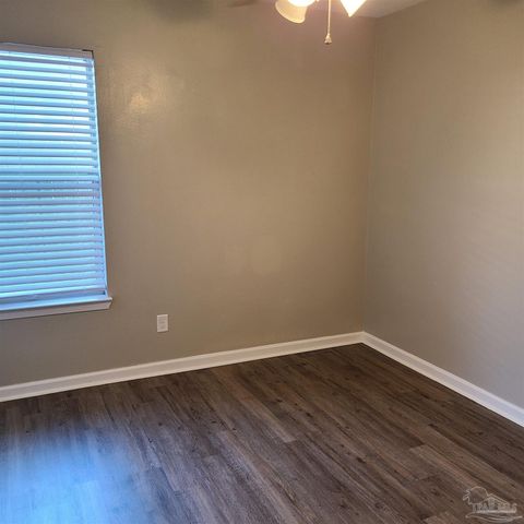 910 N Devilliers St B, Pensacola, FL 32501