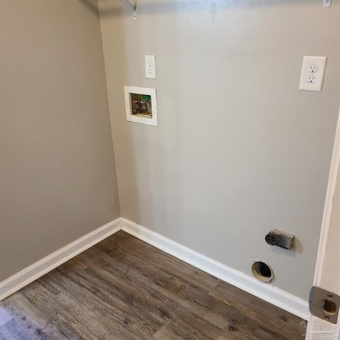 910 N Devilliers St B, Pensacola, FL 32501