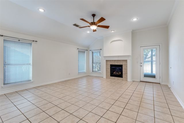 10109 Oldfield Court, Fort Worth, TX 76244