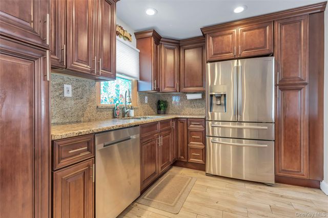 401 Beechmont Avenue, Lindenhurst, NY 11757