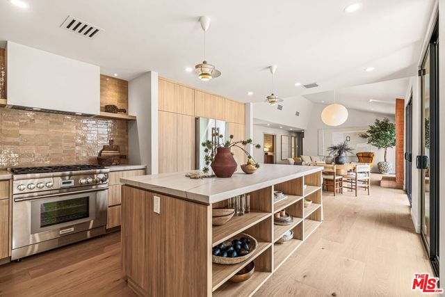 2942 E Orella Circle, Palm Springs, CA 92264