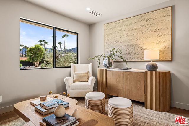 2942 E Orella Circle, Palm Springs, CA 92264