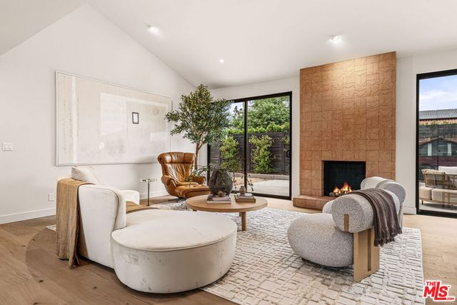 2942 E Orella Circle, Palm Springs, CA 92264
