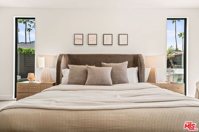 2942 E Orella Circle, Palm Springs, CA 92264