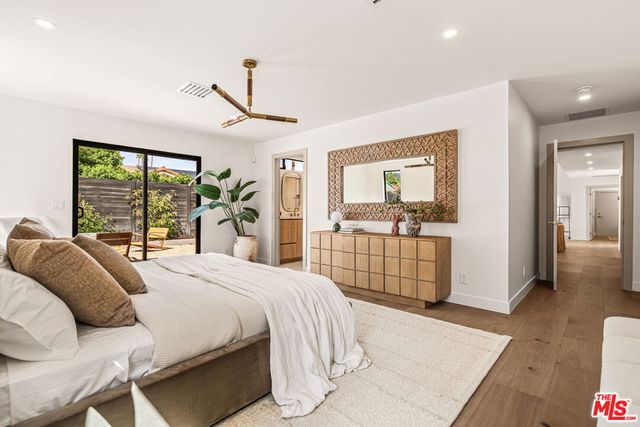 2942 E Orella Circle, Palm Springs, CA 92264