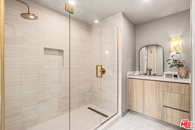 2942 E Orella Circle, Palm Springs, CA 92264