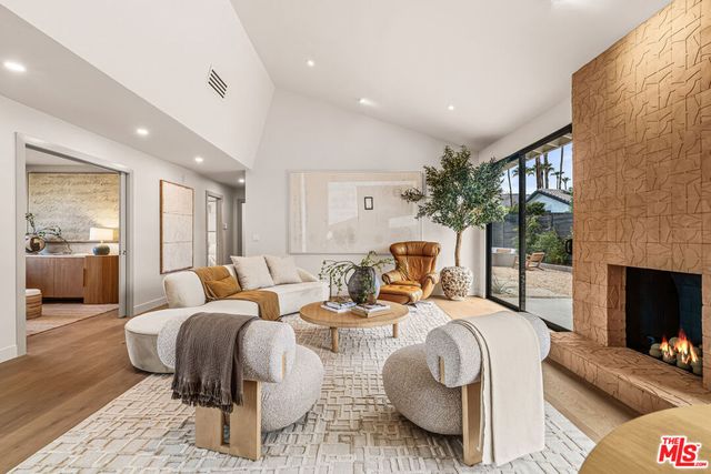 2942 E Orella Circle, Palm Springs, CA 92264