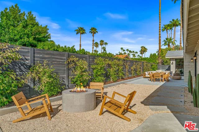 2942 E Orella Circle, Palm Springs, CA 92264