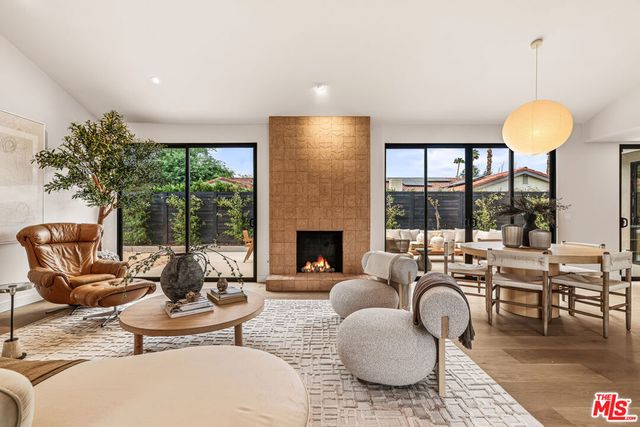 2942 E Orella Circle, Palm Springs, CA 92264