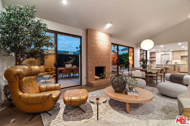 2942 E Orella Circle, Palm Springs, CA 92264