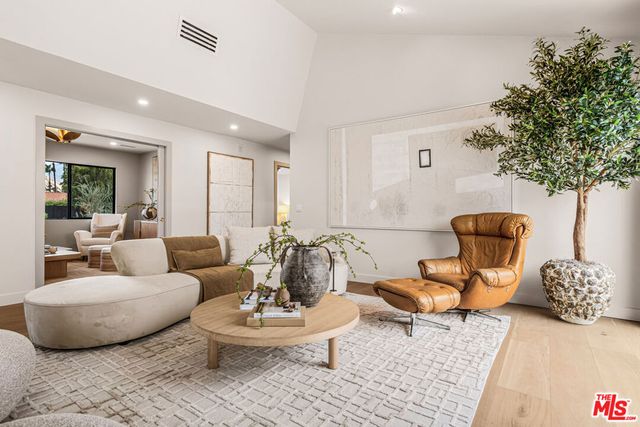 2942 E Orella Circle, Palm Springs, CA 92264