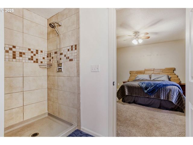 3925 Sw MULTNOMAH Blvd 206, Portland, OR 97219