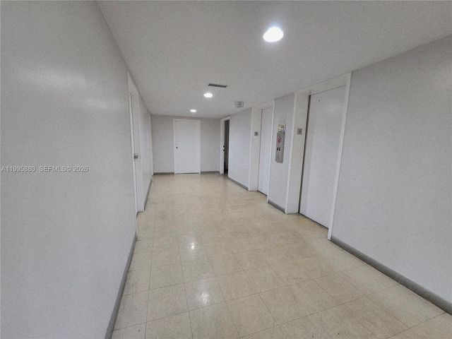 1470 NE 125th Ter 308, North Miami, FL 33161