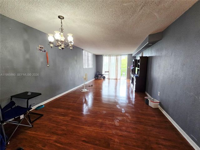 1470 NE 125th Ter 308, North Miami, FL 33161