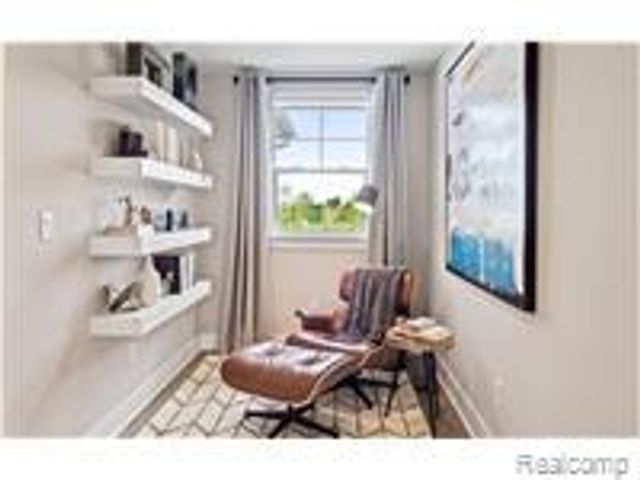 7640 Larchwood Drive, West Bloomfield Charter Township, MI 48322