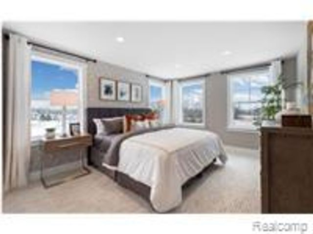 7640 Larchwood Drive, West Bloomfield Charter Township, MI 48322