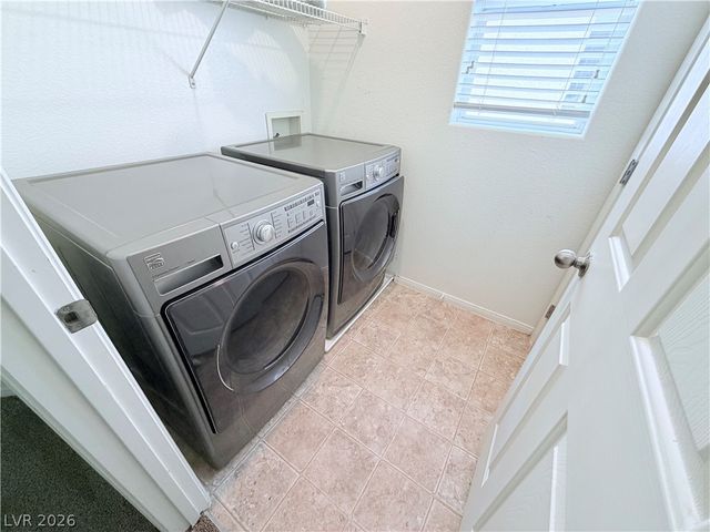 10516 Mojave Ridge Court, Las Vegas, NV 89183